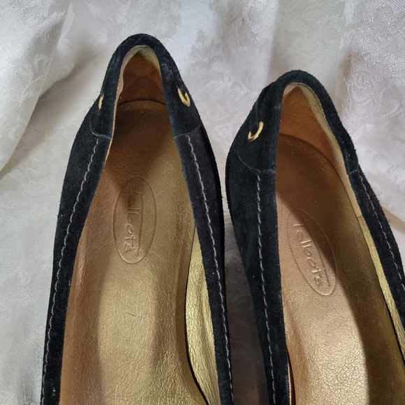 Talbot's Ladies Black Suede Leather Slip-on Wedged Heels - size 7M - EUC - Picture 2 of 9